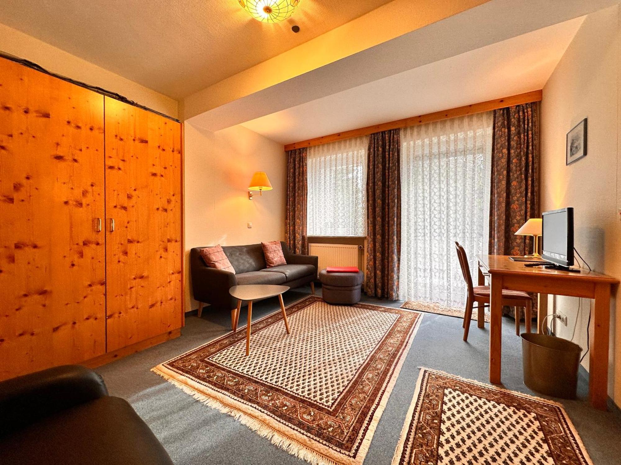 Pension Zum Loewen, Parkplatz, Fruehstueck, Wlan, Zentral Bad Steben Esterno foto