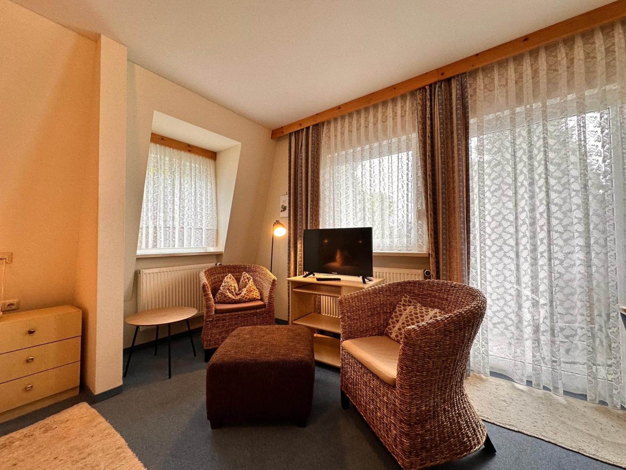 Pension Zum Loewen, Parkplatz, Fruehstueck, Wlan, Zentral Bad Steben Esterno foto