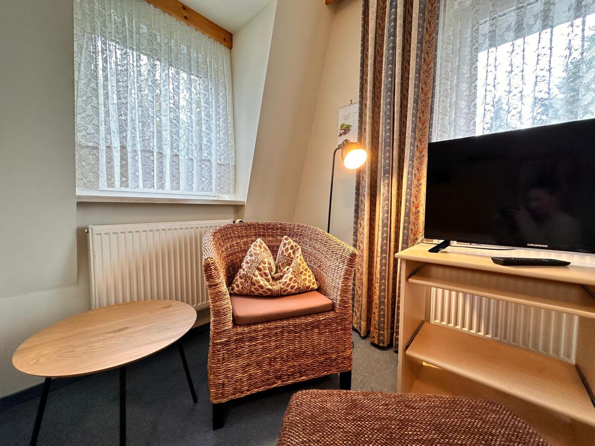 Pension Zum Loewen, Parkplatz, Fruehstueck, Wlan, Zentral Bad Steben Esterno foto