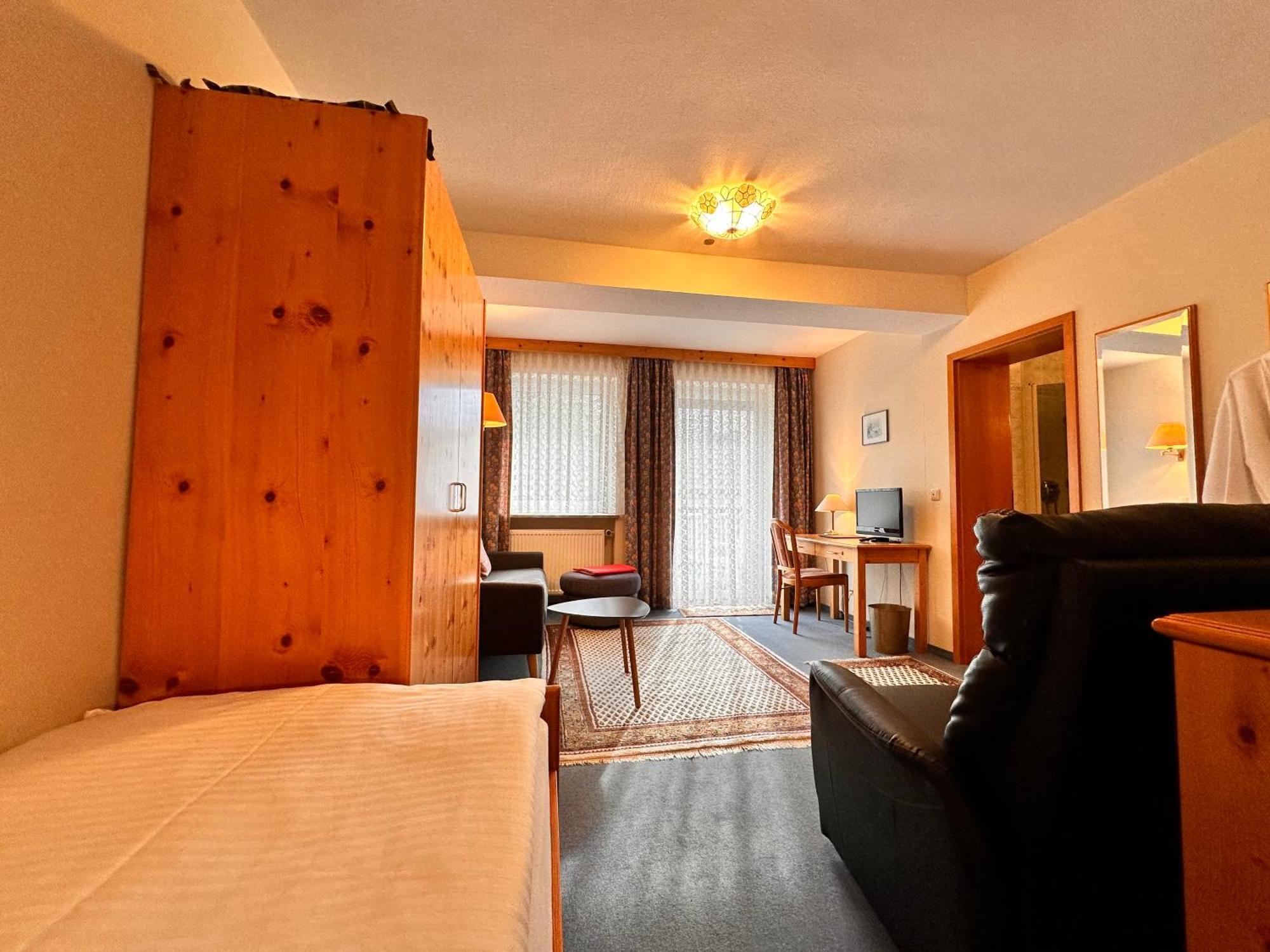 Pension Zum Loewen, Parkplatz, Fruehstueck, Wlan, Zentral Bad Steben Esterno foto