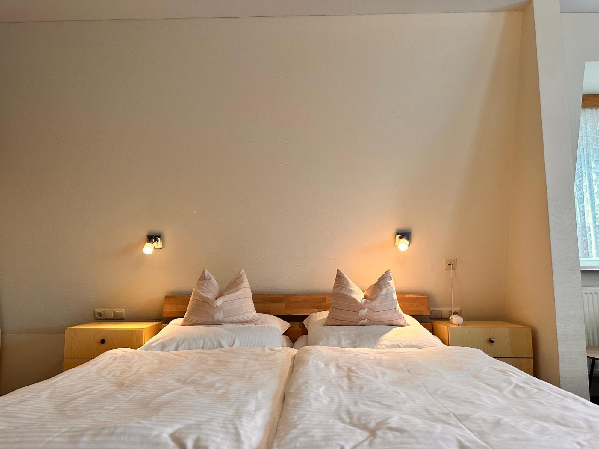 Pension Zum Loewen, Parkplatz, Fruehstueck, Wlan, Zentral Bad Steben Esterno foto