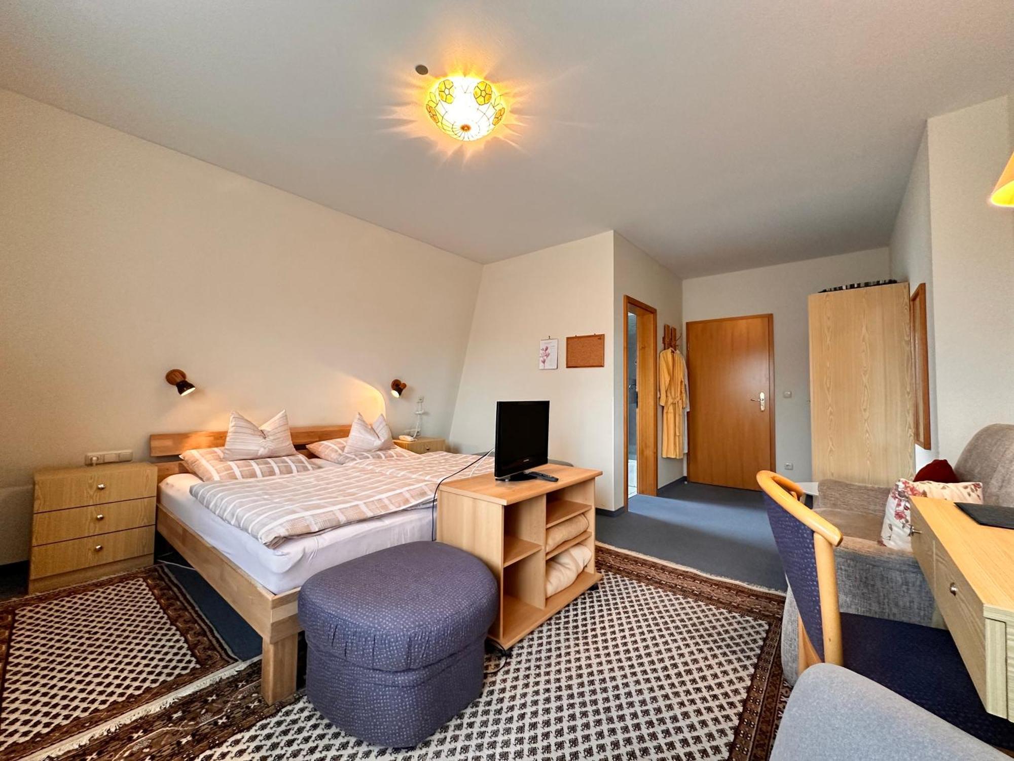 Pension Zum Loewen, Parkplatz, Fruehstueck, Wlan, Zentral Bad Steben Esterno foto