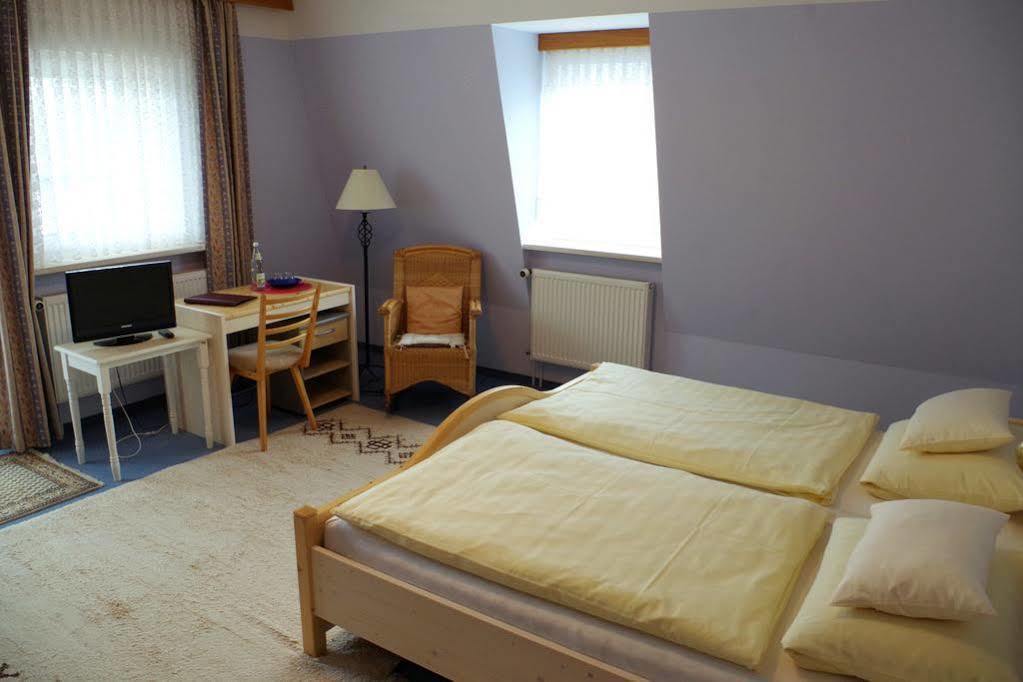 Pension Zum Loewen, Parkplatz, Fruehstueck, Wlan, Zentral Bad Steben Esterno foto